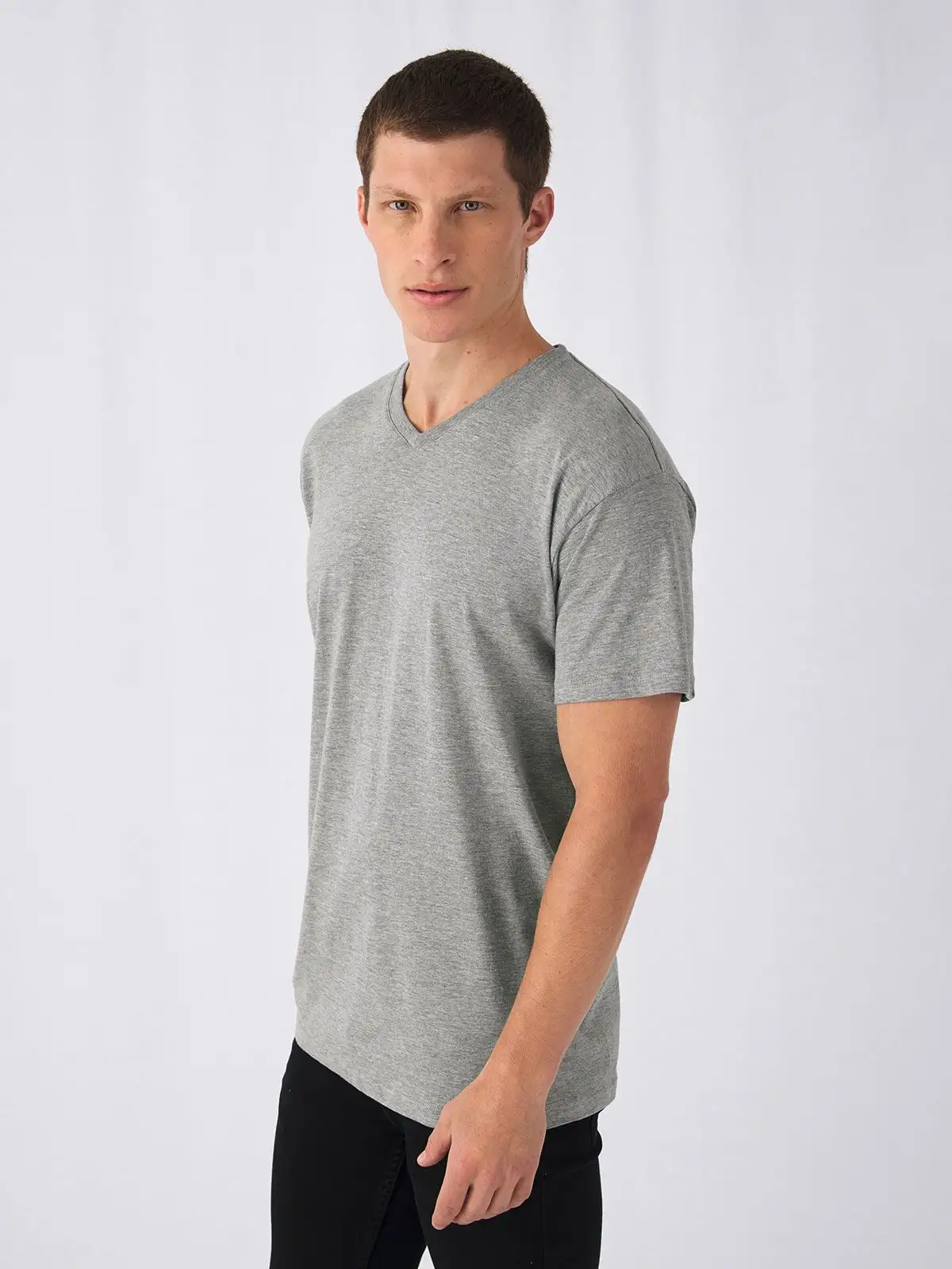Exact V-Neck - B&amp;C Collection - BCTU006
